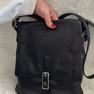 Coach Vintage Black Leather Crossbody Shoulder Bag Style 9588 90s
